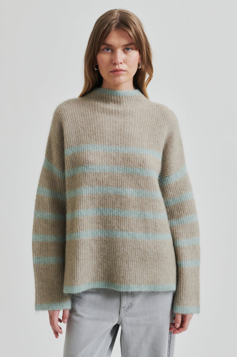 Ovalis Knit T-Neck