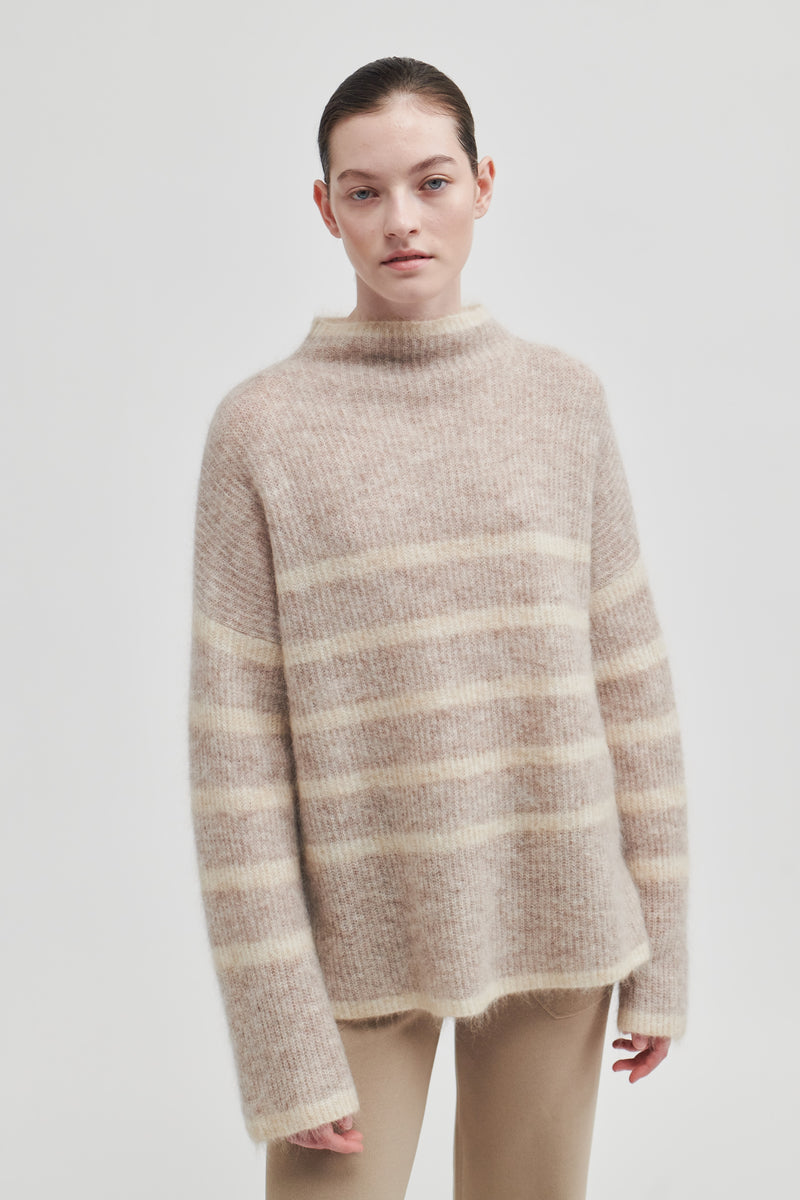 Ovalis Knit T-Neck