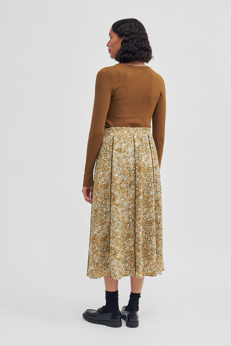 Menthina Knit V-Neck