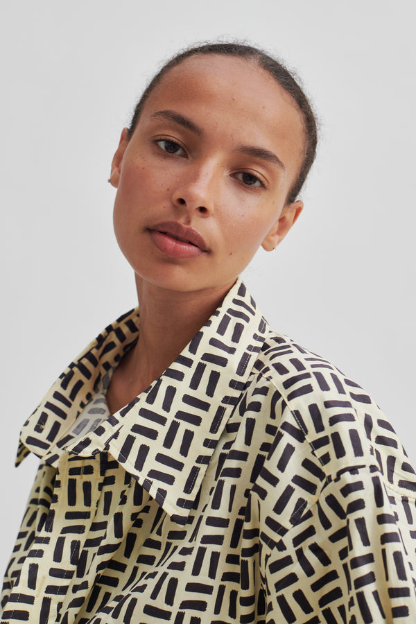 Close Up Blouse