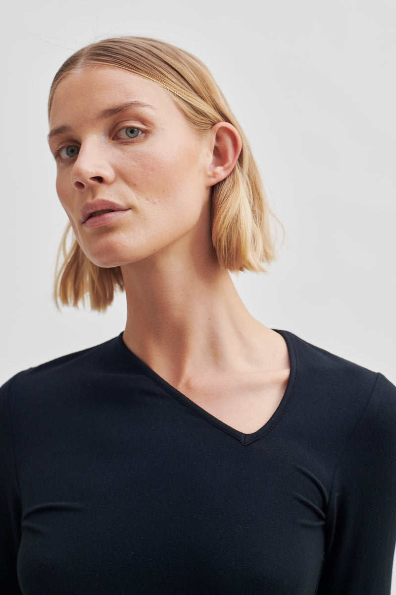 Lulana V-Neck Tee